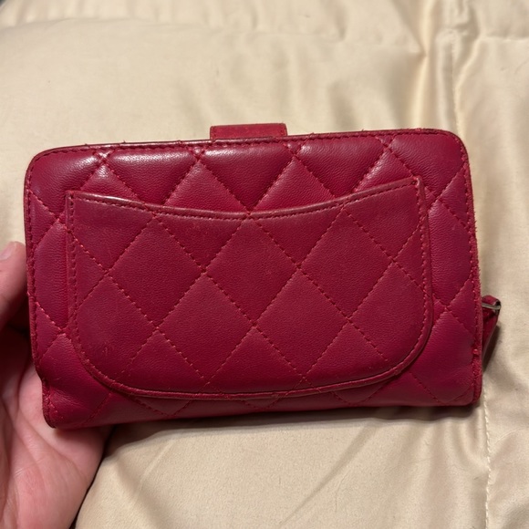 CHANEL • CC French Lambskin Wallet (RARE COLOR) - Picture 2 of 12
